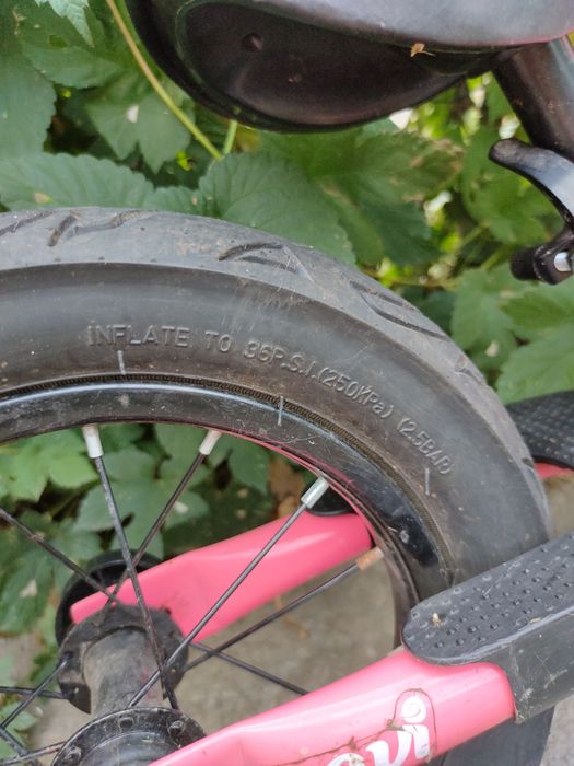 Велобіг, беговел для дівчинки