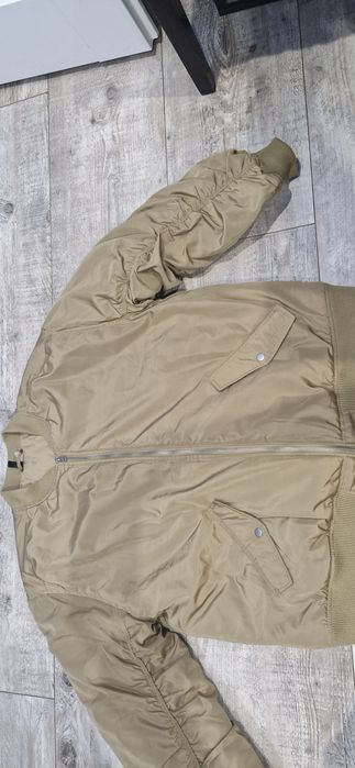 Kurtka damska bomberka