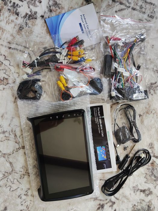 Radioodtwarzacz do Audi TT 2008-2014 / C7341 + kamera cofania