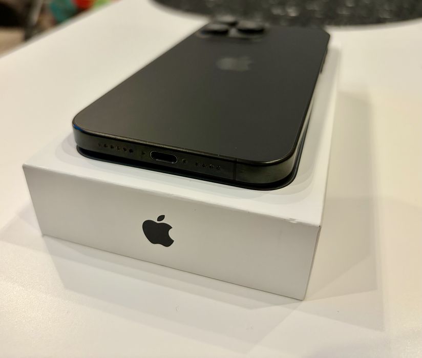 iPhone 15 Pro Max 256GB Tinânio Preto