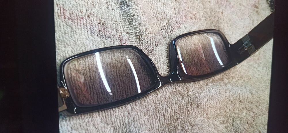 Оправы для очков.