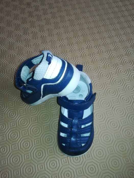 Botinhas e Sandálias Chicco 20