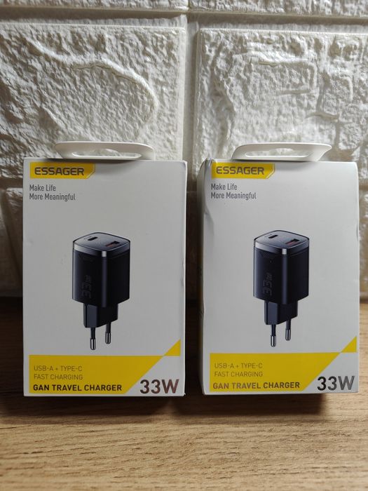 Зарядний пристрій Essager 33W GaN. Дисплей. Швидка зарядка USB Type-C