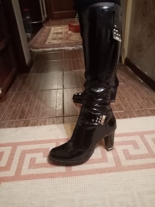 Кожаные зимние сапожки 38р.