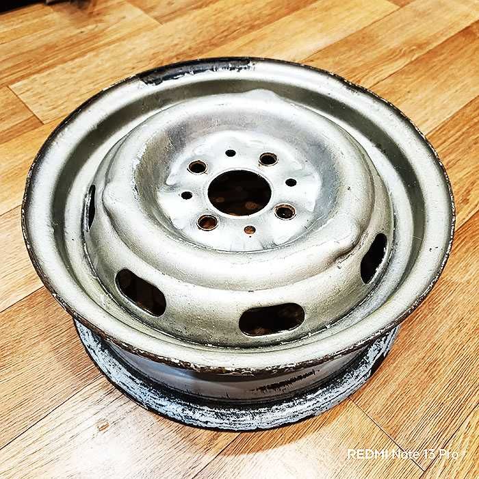 Диск железный 1шт. ВАЗ 2101-2107 и болты 15шт СССР