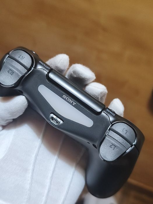 Comando Ps4  V2 em perfeito Estado . Preto