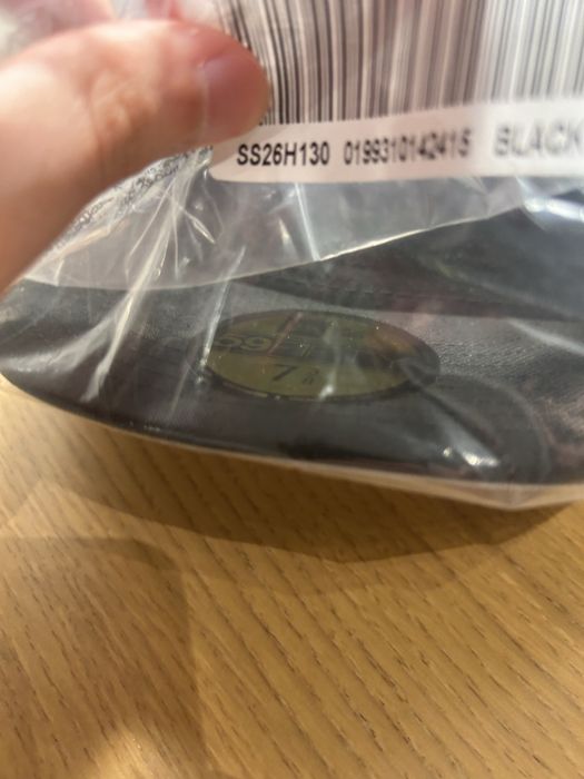 Boné Supreme x New Era Rings Box