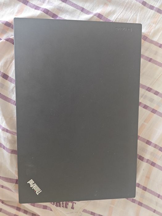 Продам ноутбук Lenovo think pad 560/256