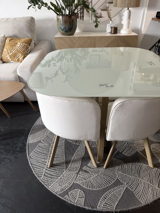 Mesa de refeicao + 4cadeiras escandinava