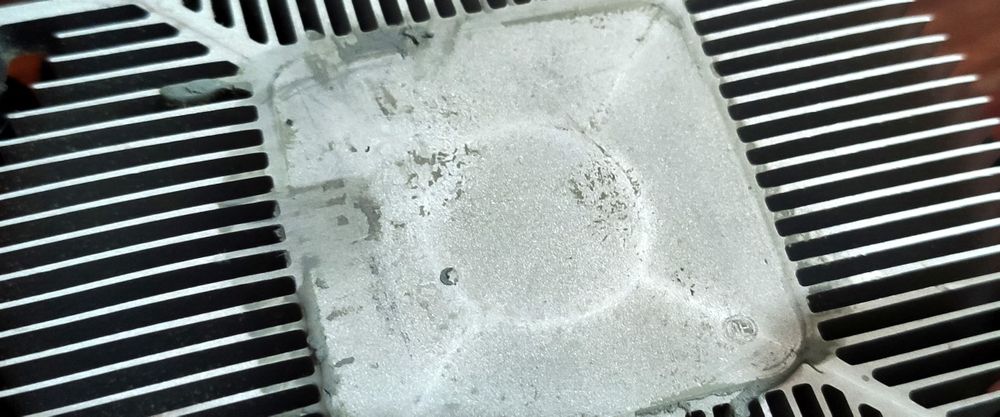 AMD Ryzen 3 1300x | AM4 14mn 4c | 3.5 - 3.7 Ghz Boost 65W + Cooler