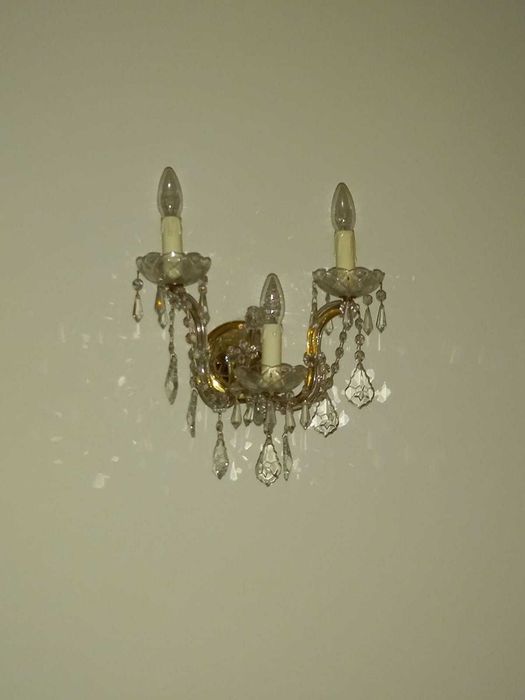 Candeeiros, alguns de Cristal...