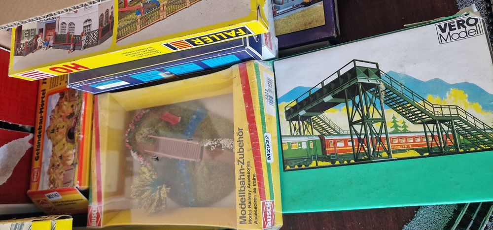 Maquetes comboios venda vario material preços  pelo telefone