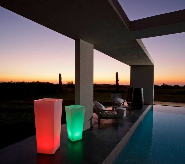 Mobiliario led em plastico