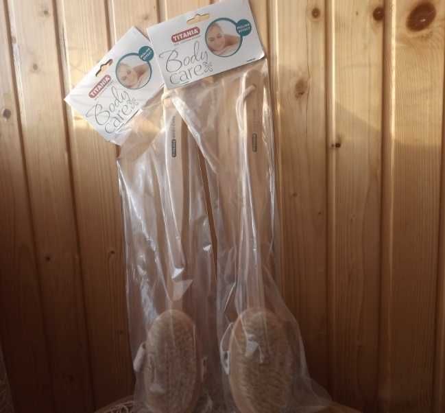 Бамбукова масажна щітка для тіла ВODY CARE із натуральною щетиною.