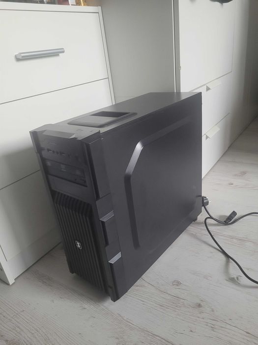 Komputer stacjonarny