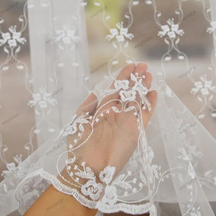 Firana z markizety 250x400 w haftowane kwiaty