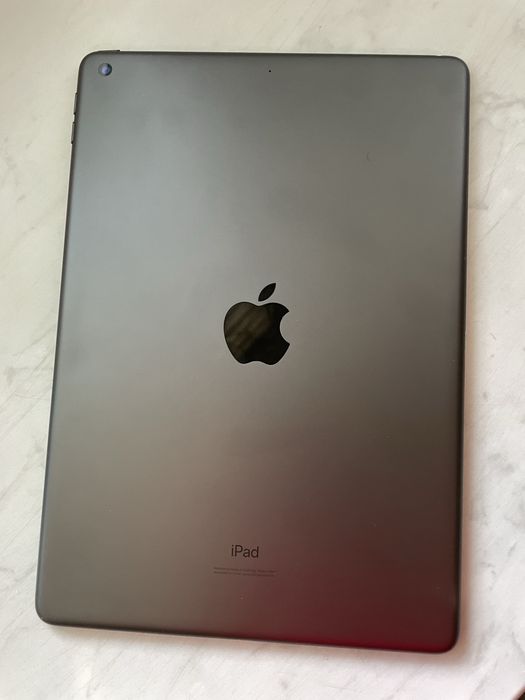 Планшет Apple iPad 7 поколение 128 ГБ Wi-Fi 10.2"