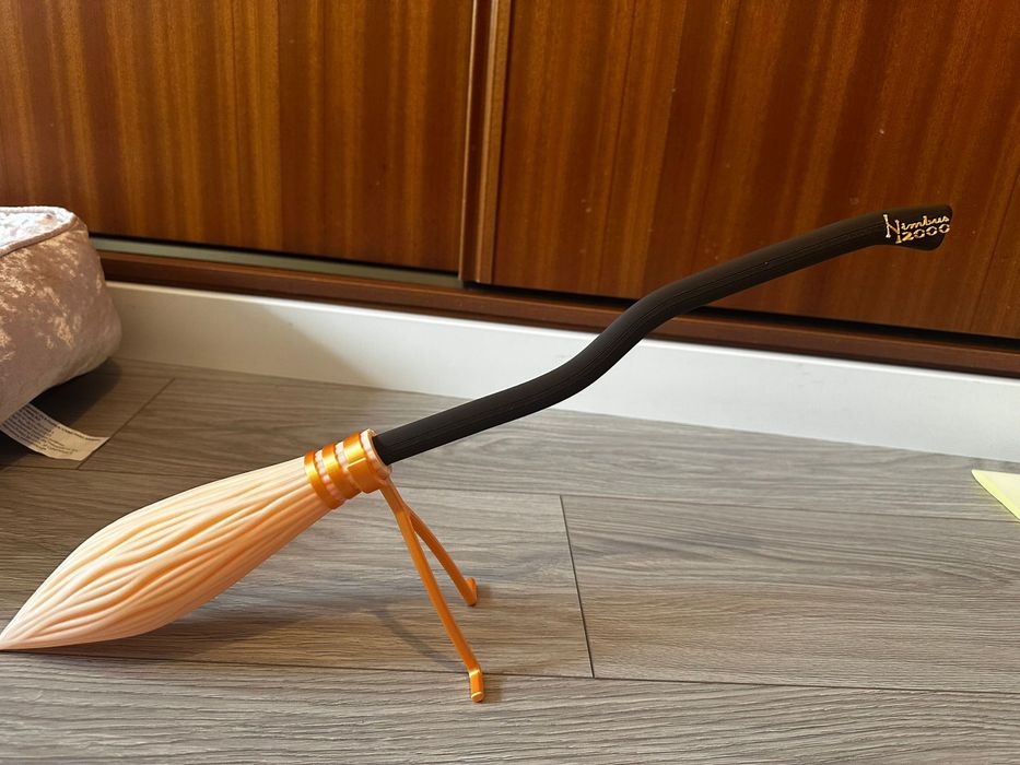 Harry Potter Nimbus 2000 Broomstick64284665824771120