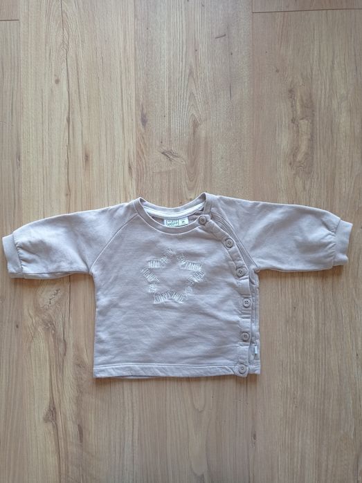 Bluza z praktycznym zapięciem