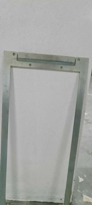 Estrutura de inox com espelho