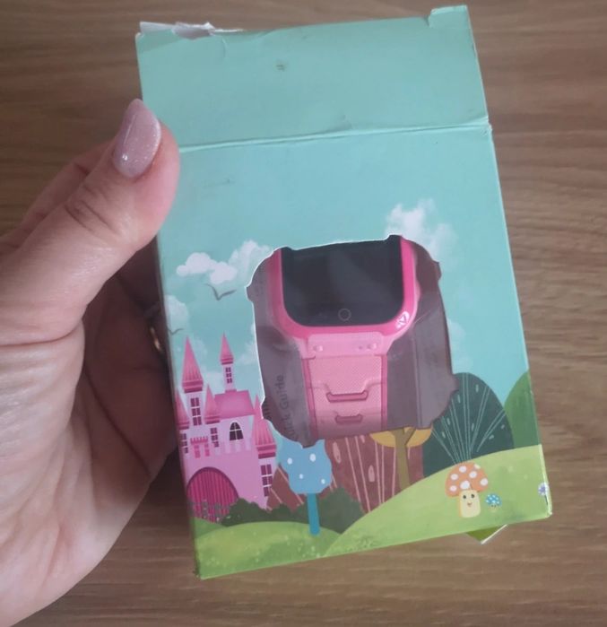 Różowy smartwatch dla dziewczynki
