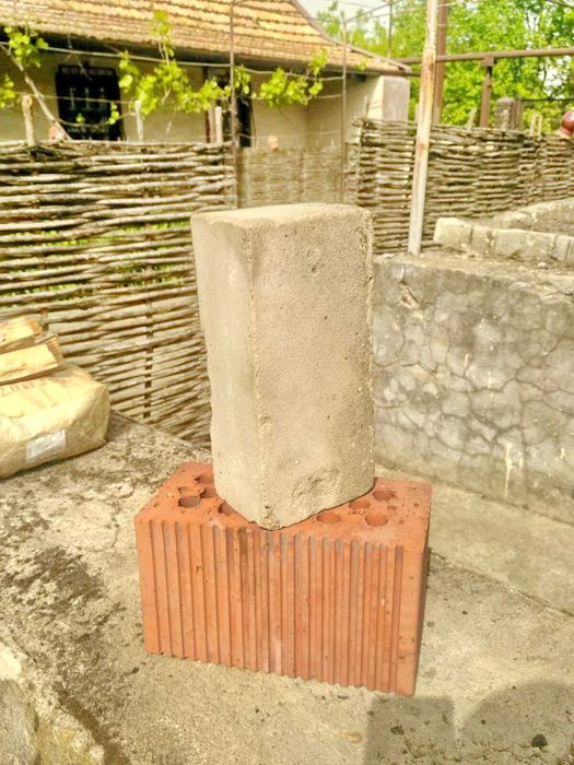 Цегла, кирпич, блоки, черепиця