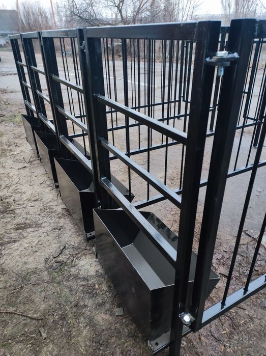 Станки для осіменіння свиноматок