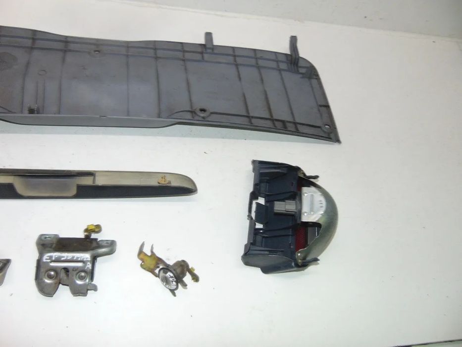 Toyota starlet ep 90 acessórios mala