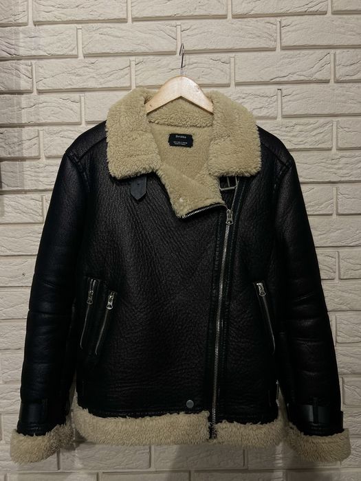 Зимова Дублянка від Bershka оригінал, Розмір S в ідеальном стані
