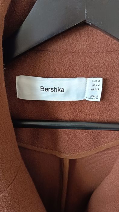 Bershka brązowy czekoladowy płaszcz bez podszewki trencz