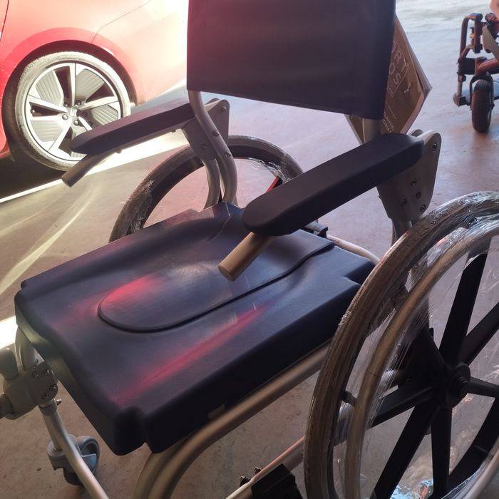 Cadeira de banho nova