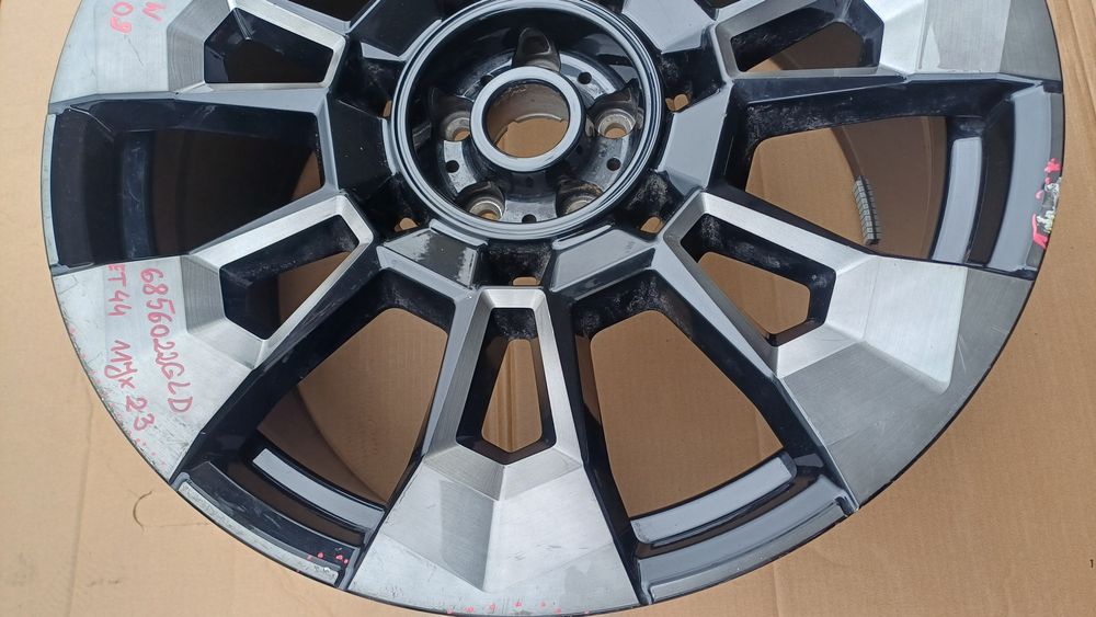 Felga aluminiowa bmw XM G09 11J23 et44