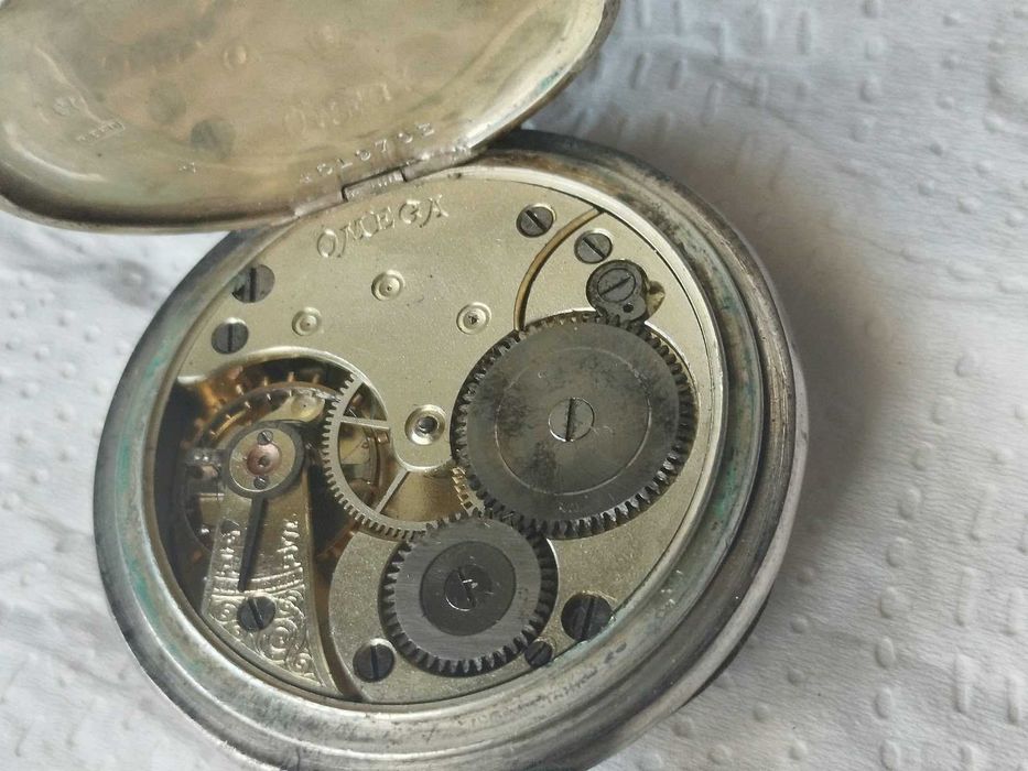 Relógio Omega de bolso muito raro e antigo em prata