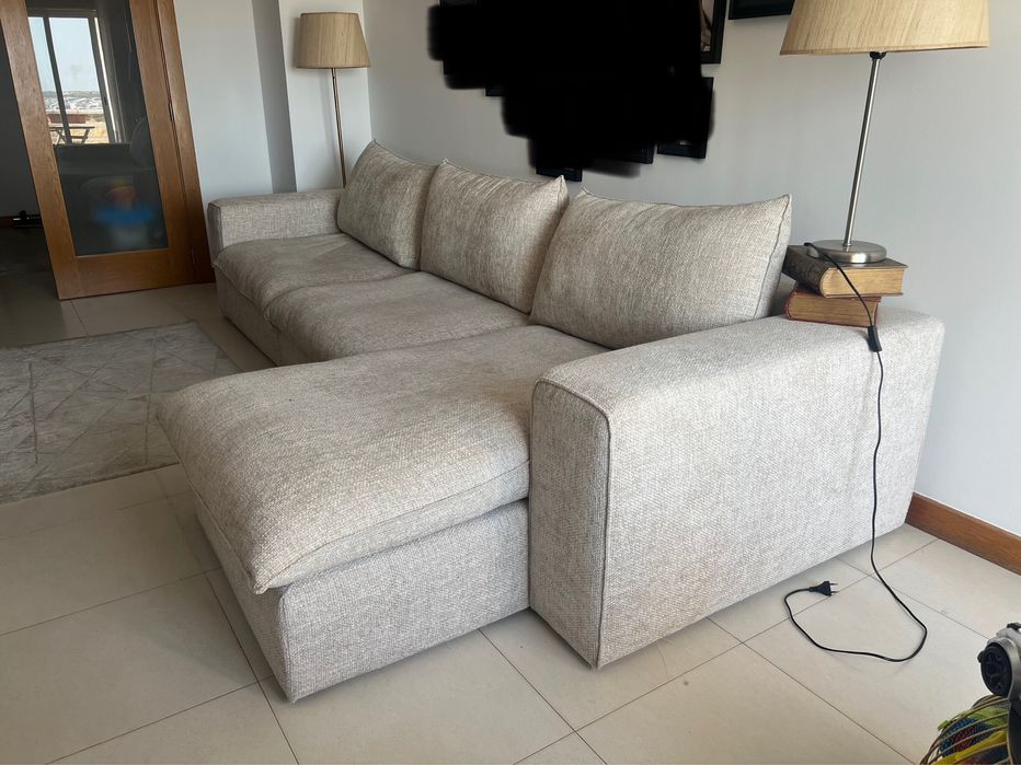 Sofá com Chaise Longue – Loja Gato Preto