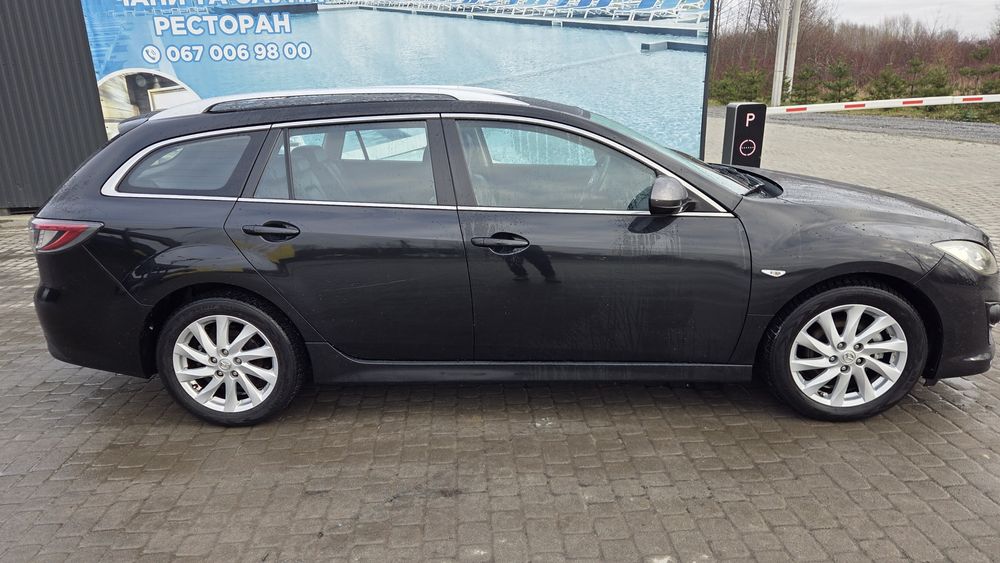 Мазда 6 2010 рік