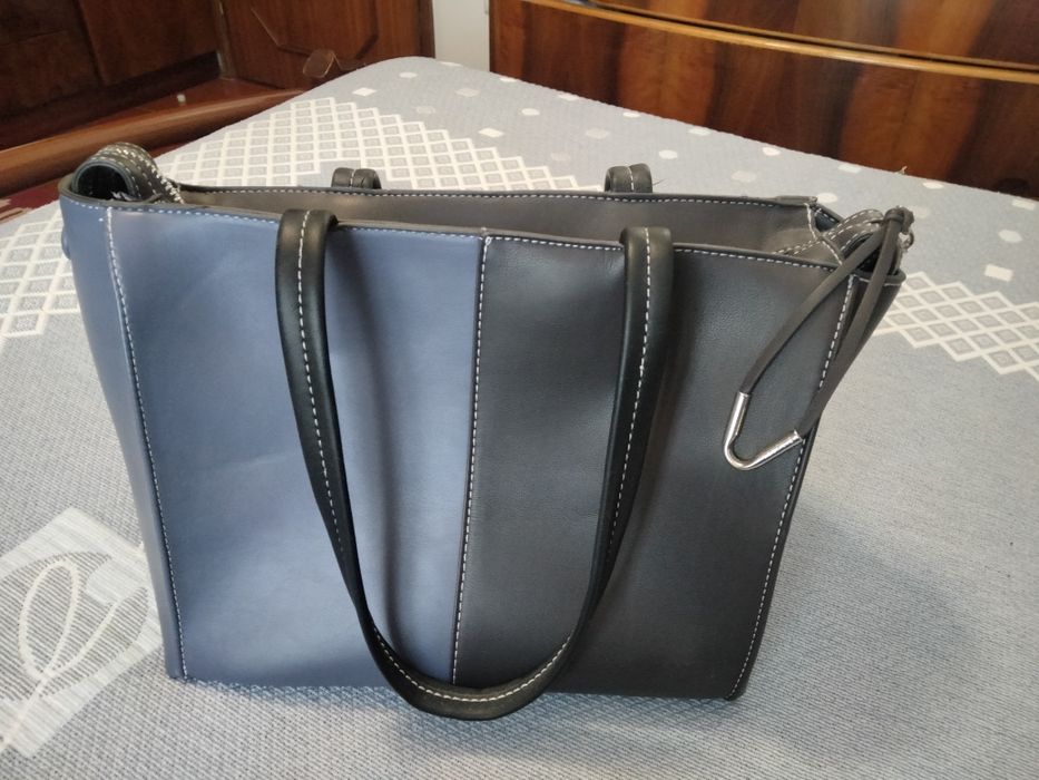 Bolsa da Parfois cinzenta nova