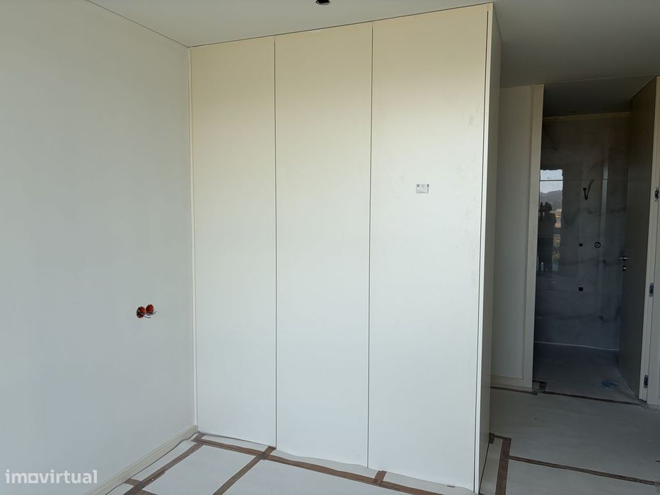 Moderno T3 em Darque com Localização Privilegiada