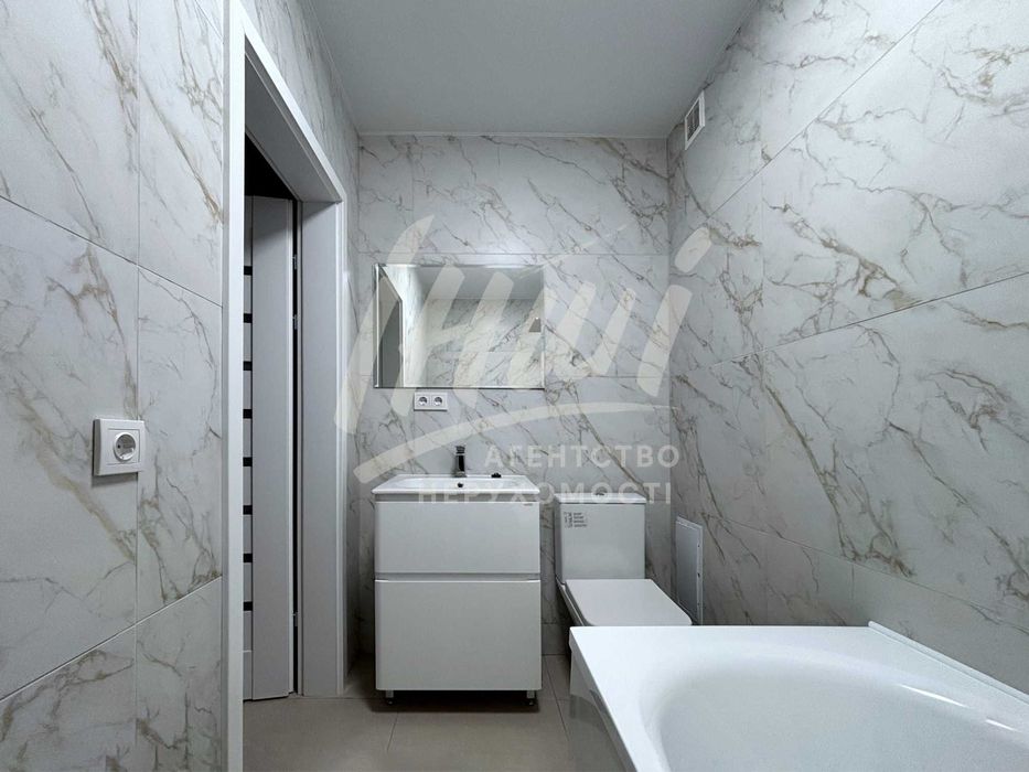 Центр міста | 2-х кімнатна квартира з ремонтом. Постанова\євідновлення