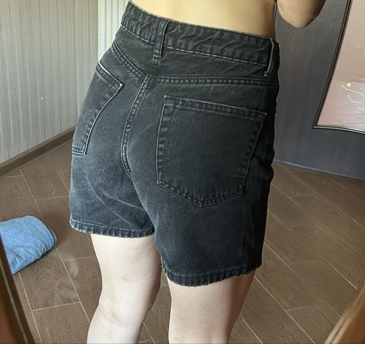 Жіночі шорти Zara