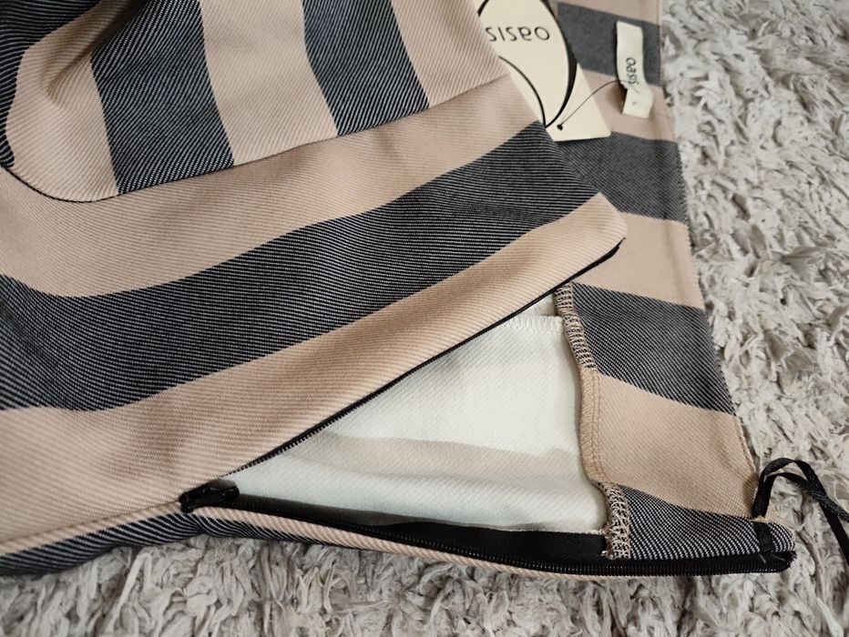 Спідниця Oasis розмір  L