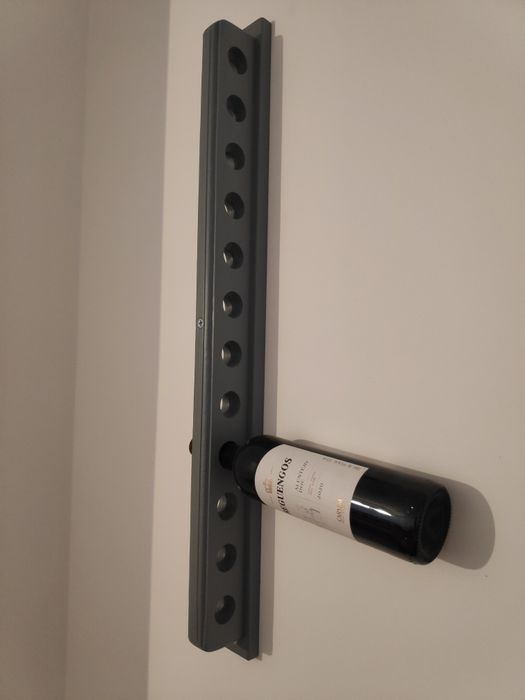 Garrafeira de parede - suporte