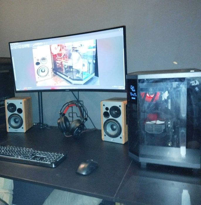 Zestaw komputerowy Ryzen 7 9800X3D + RTX 5070 ZOTAC SOLID +MONITOR 34"