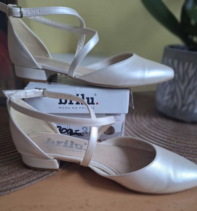 ślubne czółenka Brilu