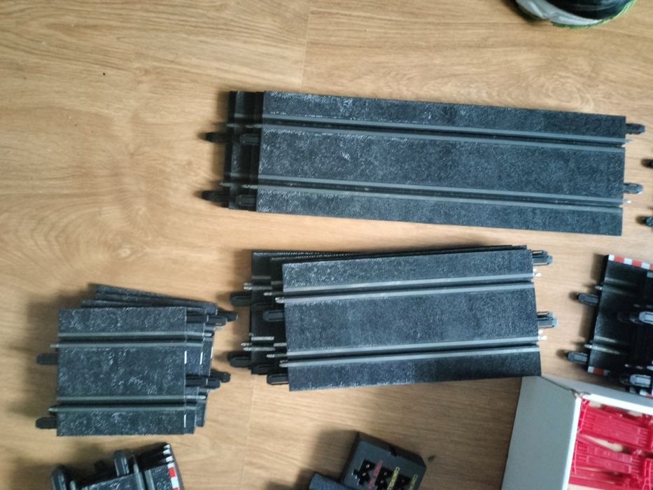 Pista scx com carros e peças extras