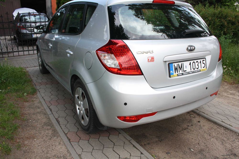 kia ceed 1.4 benz,hatchback, 2011r