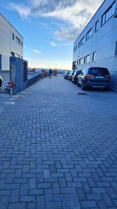 Pavilhão industrial em Santa Marta do Pinhal