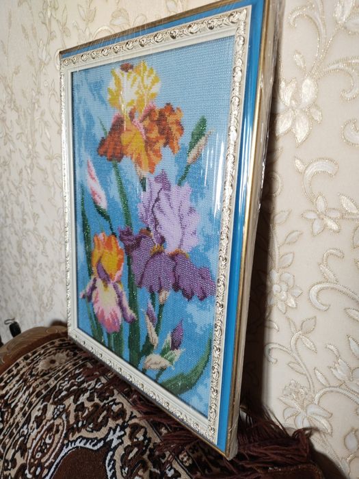 Продається картина з бісеру