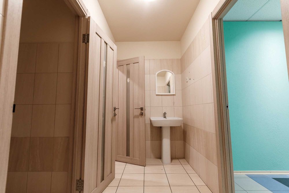 Продаж бізнес-центру 5717 кв.м, вул. Святослава Хороброго, 12 (Центр)