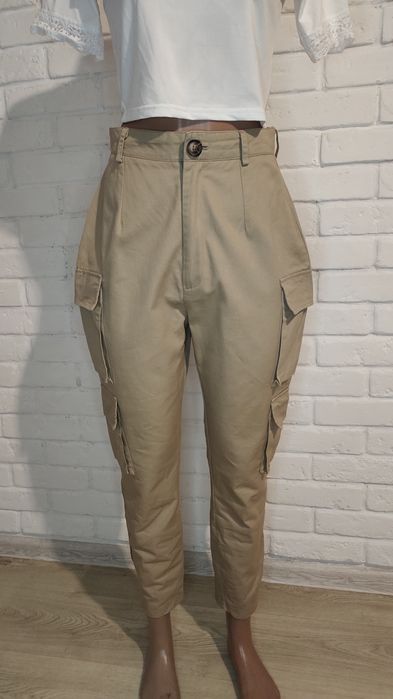Брюки карго бежевого кольору, Boohoo, S.