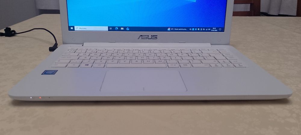 Laptop Asus E402S SSD Win10 gwarancja.